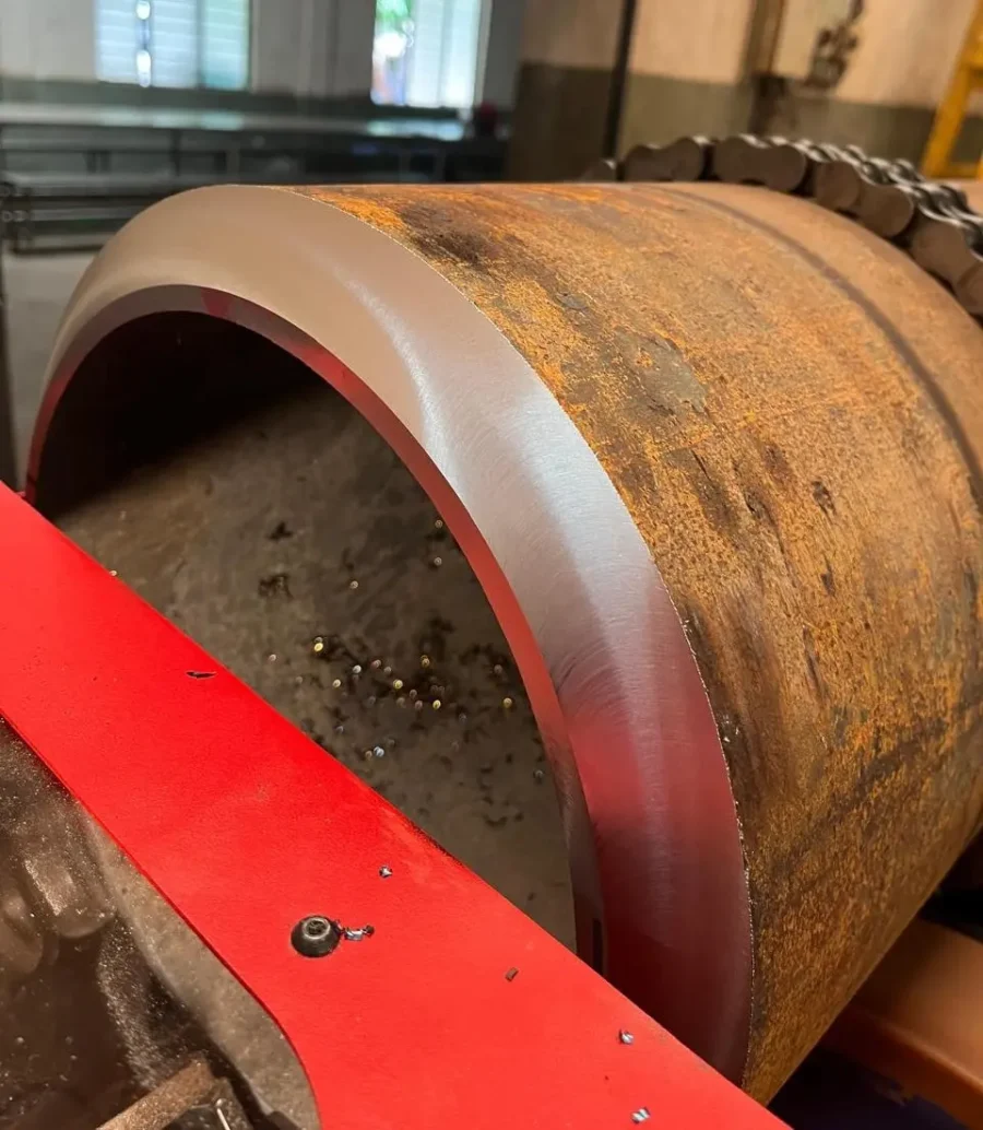 J-groove type bevelled pipe